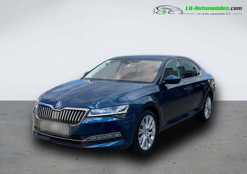 Utilisé 2021 Skoda Superb Berline | 33 500 € (Prix juste) - Image 1/4