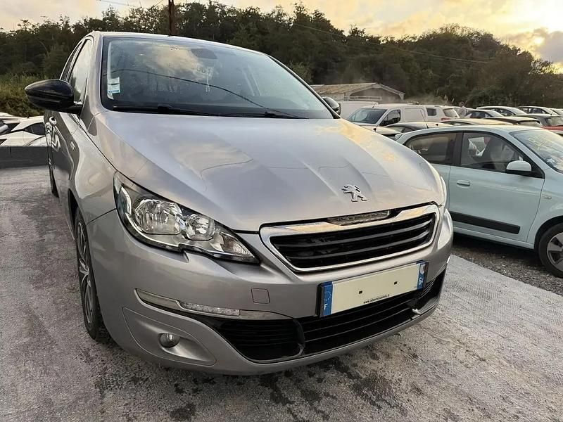 Gris Occasion 2014 Peugeot 308 Berline | 8 290 € (Prix cher) - Image 1/4