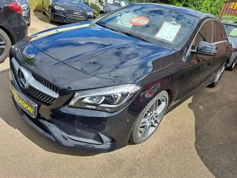 Noir Utilisé 2019 Mercedes CLA200 AMG line Coupé | 25 900 € (Prix juste) - Image 1/4