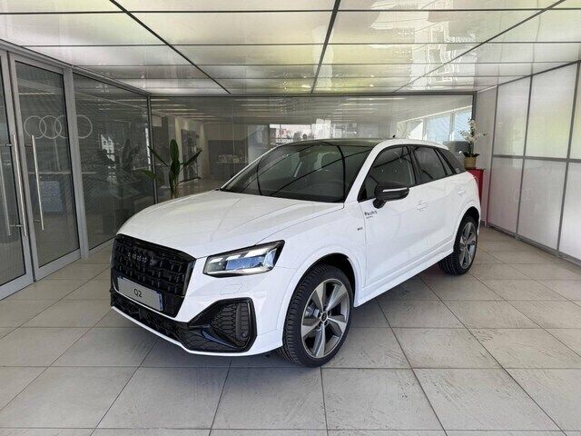 Blanc arcona Utilisé 2024 Audi Q2 Black Edition SUV | 40 500 € - Image 1/4