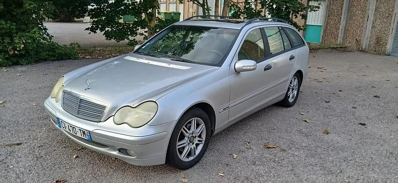 Utilisé 2003 Mercedes C200 Classic Break | 1 690 € - Image 1/4