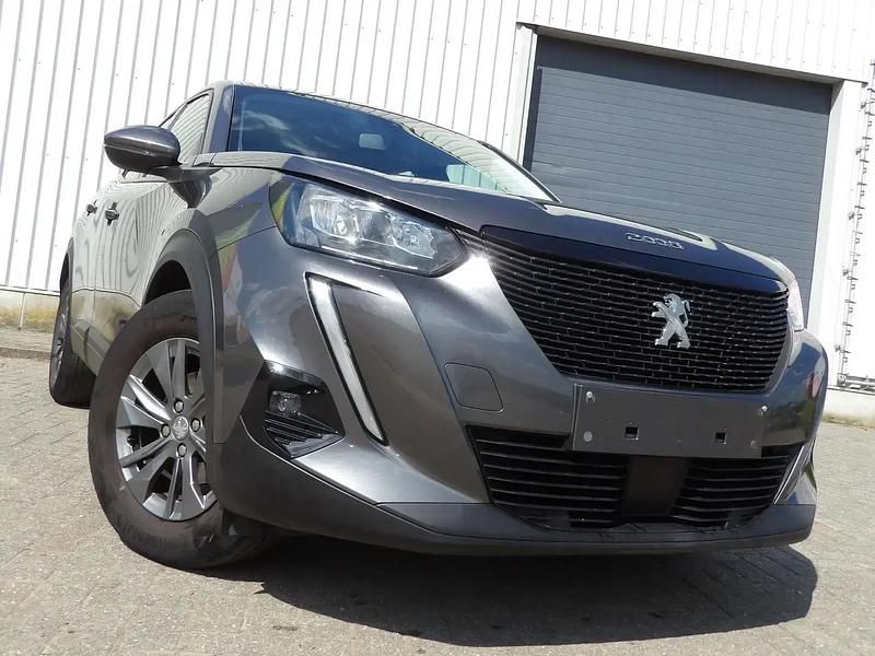 Gris Utilisé 2020 Peugeot 2008 Active SUV | 14 750 € (Prix juste) - Image 1/4