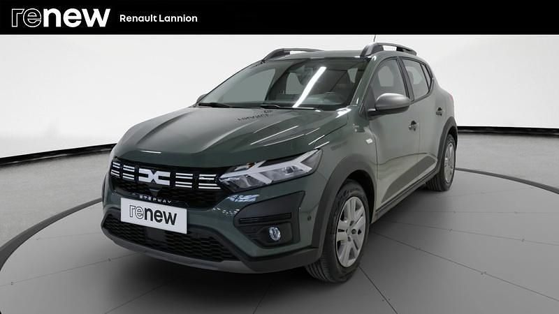 Vert Utilisé 2023 Dacia Sandero Expression Citadine | 15 990 € (Prix juste) - Image 1/4