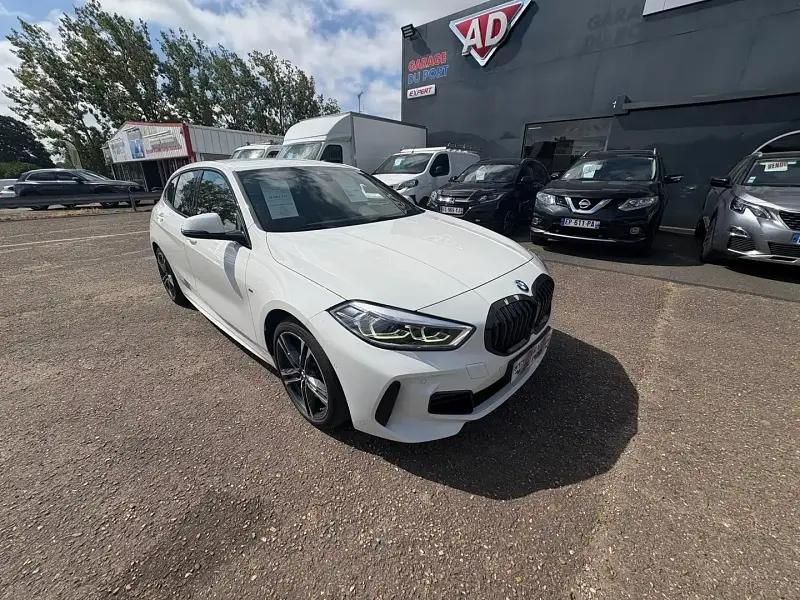 Blanc Utilisé 2021 BMW 118 M Sport Citadine | 28 990 € (Prix juste) - Image 1/4