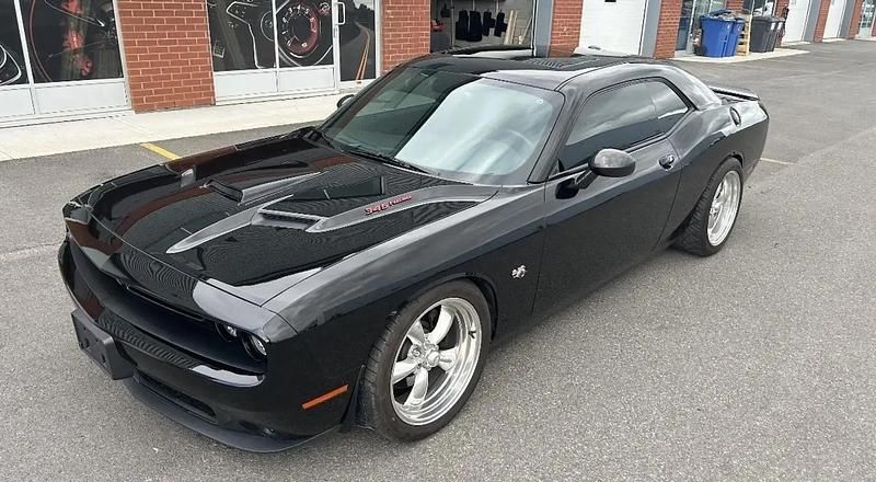 Noir Utilisé 2016 Dodge Challenger Coupé | 39 900 € - Image 1/4