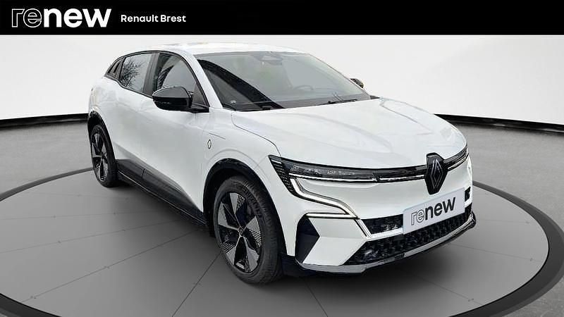 Blanc Nouvelle 2024 Renault Mégane Equilibre Berline | 22 690 € (Prix juste) - Image 1/4