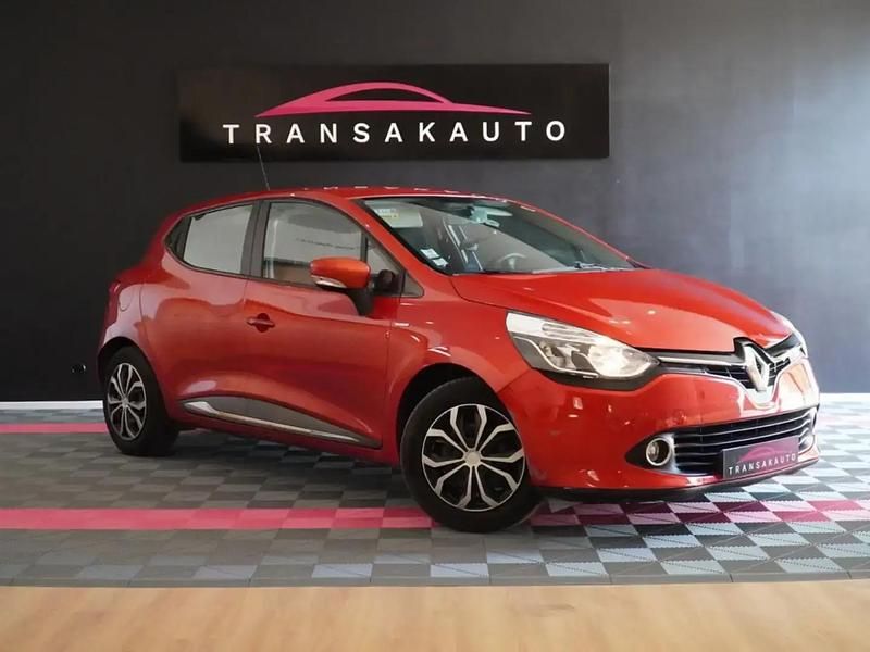 Rouge Utilisé 2015 Renault Clio IV Berline | 5 990 € (Prix juste) - Image 1/4