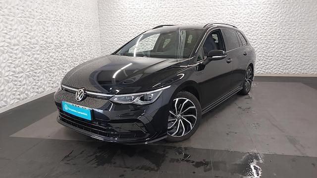 Utilisé 2023 VW Golf VIII Break | 26 851 € (Prix juste) - Image 1/4