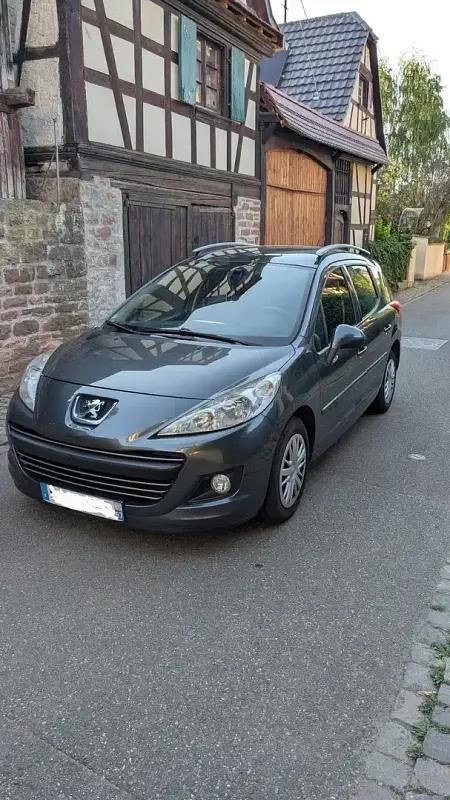 Utilisé 2010 Peugeot 207 Break | 5 950 € (Prix juste) - Image 1/4