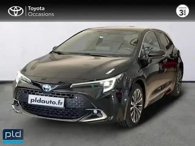 Noir intense métallisé Utilisé 2024 Toyota Corolla Design Berline | 24 990 € (Prix juste) - Image 1/4