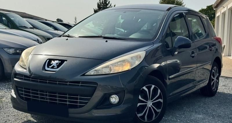 Utilisé 2012 Peugeot 207 Urban Move Citadine | 4 490 € (Bon prix) - Image 1/4
