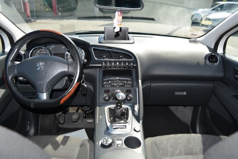 Image 3/4