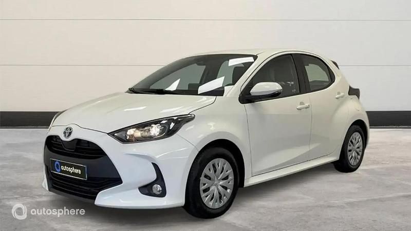 Blanc Utilisé 2022 Toyota Yaris Hybrid Berline | 16 499 € (Bon prix) - Image 1/4