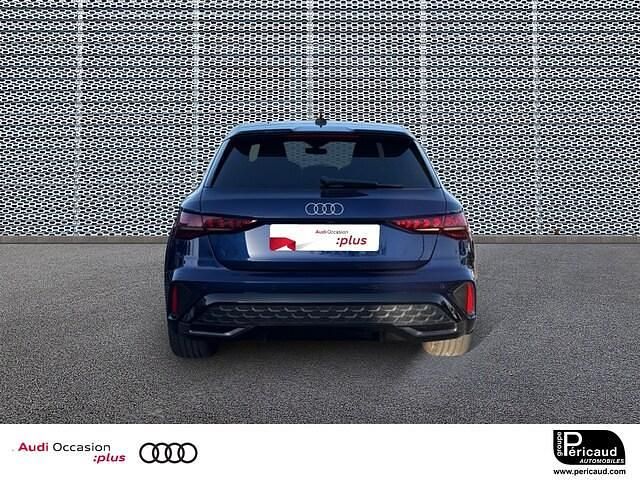 Occasion Audi A3 S-Line 116 ch (85 kW) 2025 Bleu navarre métallisé
