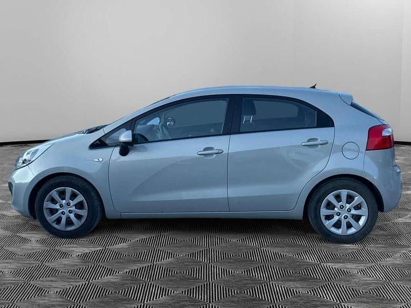 Occasion Kia Rio 84 ch (61 kW) 2012 Beige Berline