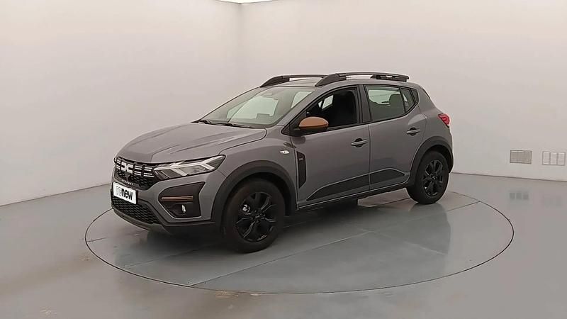 Gris Utilisé 2025 Dacia Sandero Extreme Citadine | 17 999 € (Prix juste) - Image 1/4
