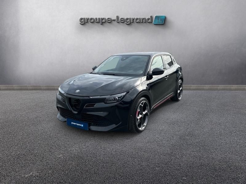 Noir Utilisé 2025 Alfa Romeo Junior Veloce SUV | 44 980 € (Prix assez cher) - Image 1/3