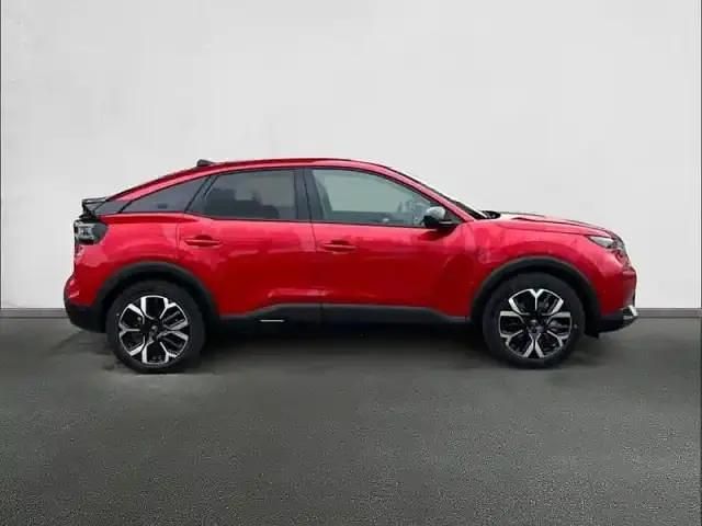 Occasion Citroën e-C4 114 kW (156 ch) 2025 Rouge elixir Berline