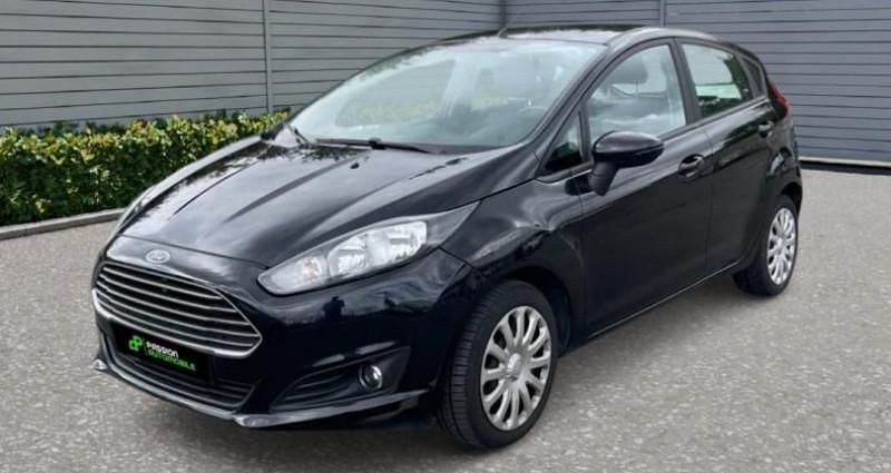 Noir Utilisé 2015 Ford Fiesta Titanium Citadine | 5 990 € (Prix juste) - Image 1/4