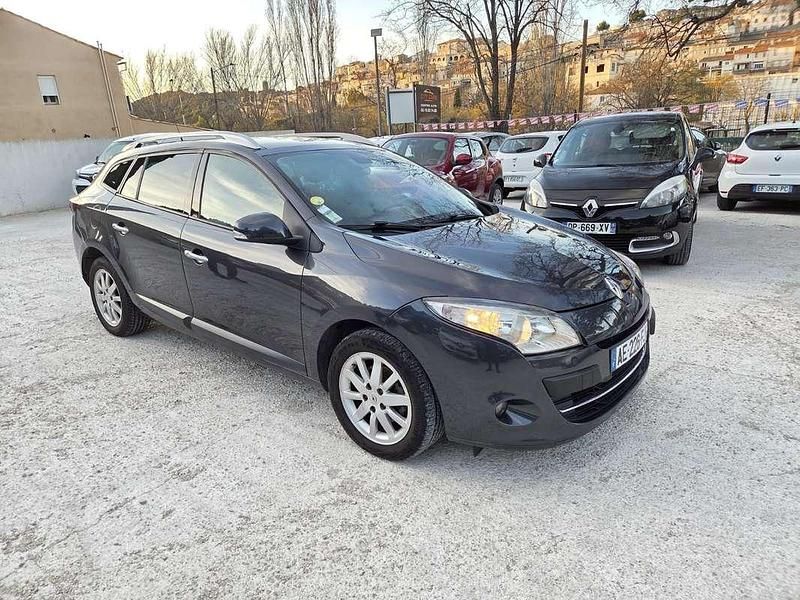 Occasion Renault Mégane GrandTour 131 ch (96 kW) 2009 Gris Break