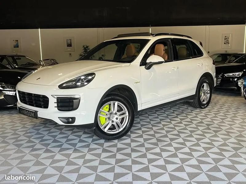 Blanc Utilisé 2015 Porsche Cayenne SUV | 39 900 € (Super prix) - Image 1/4