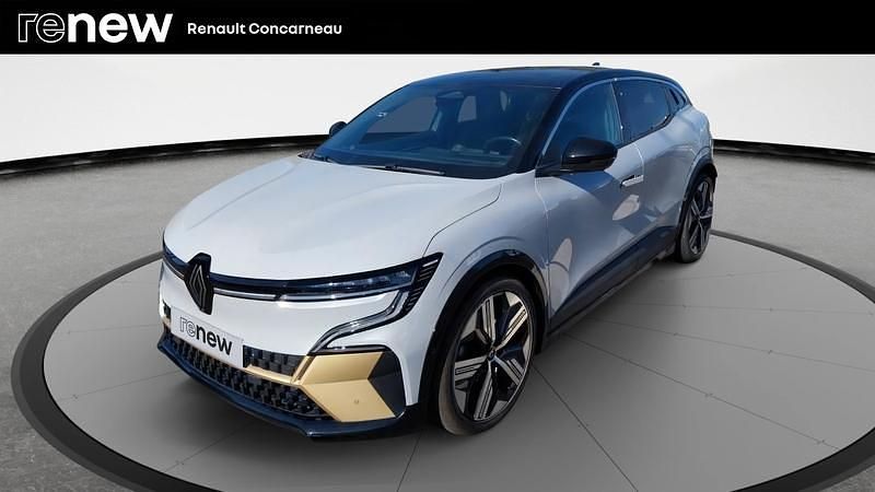 Gris Utilisé 2023 Renault Mégane Iconic Berline | 26 490 € (Bon prix) - Image 1/4
