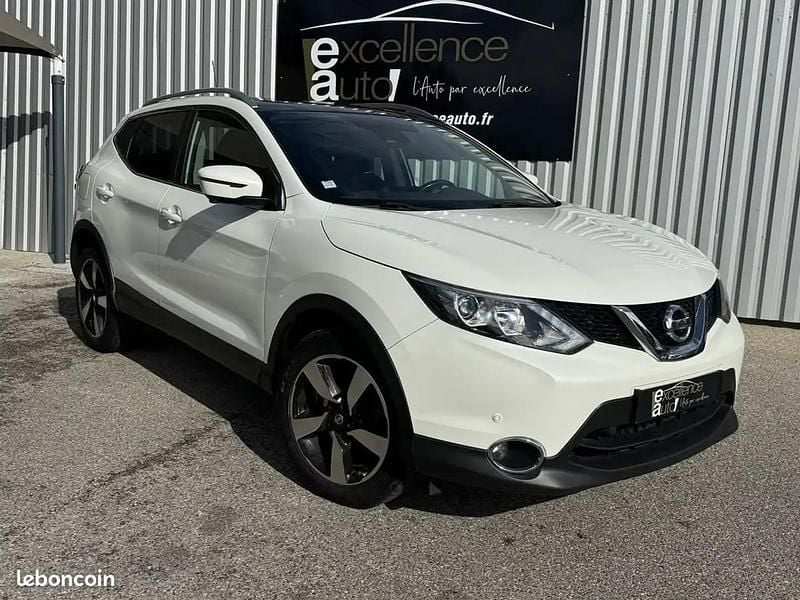 Blanc Utilisé 2017 Nissan Qashqai N-Connecta SUV | 9 990 € (Bon prix) - Image 1/4