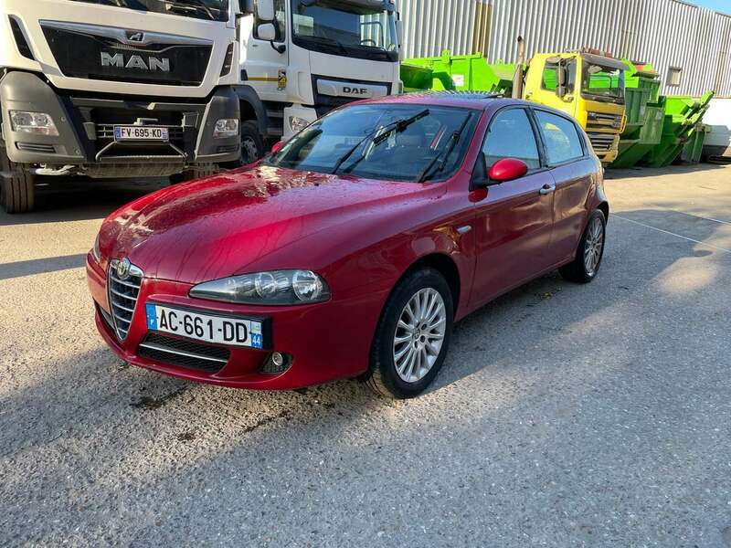 Vendu Alfa Romeo 147 1.9 JTD M-JET . - Voitures d'occasion à vendre