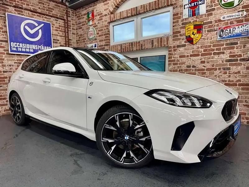 Blanc Utilisé 2024 BMW 120 M Sport Citadine | 39 456 € - Image 1/4