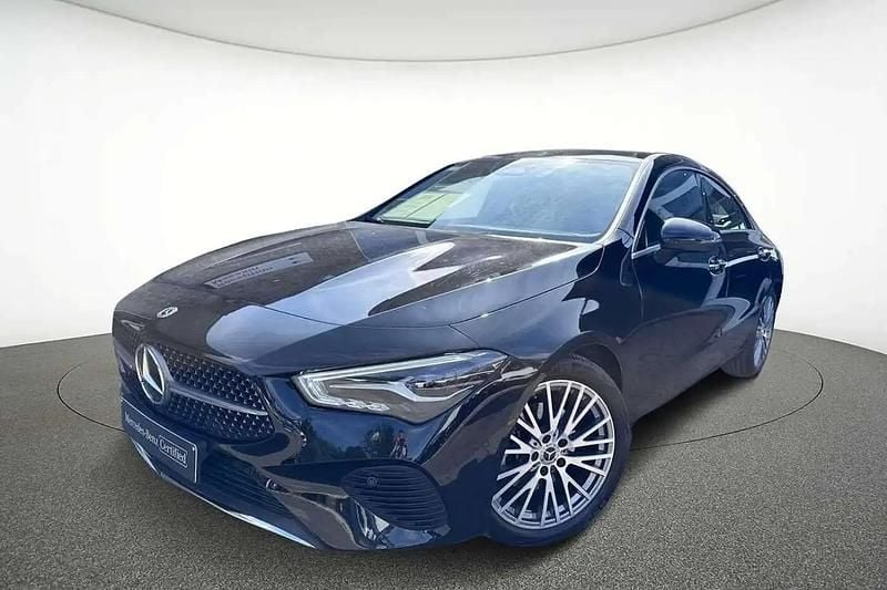 Noir Utilisé 2024 Mercedes CLA180 Luxury Berline | 31 990 € (Prix juste) - Image 1/4