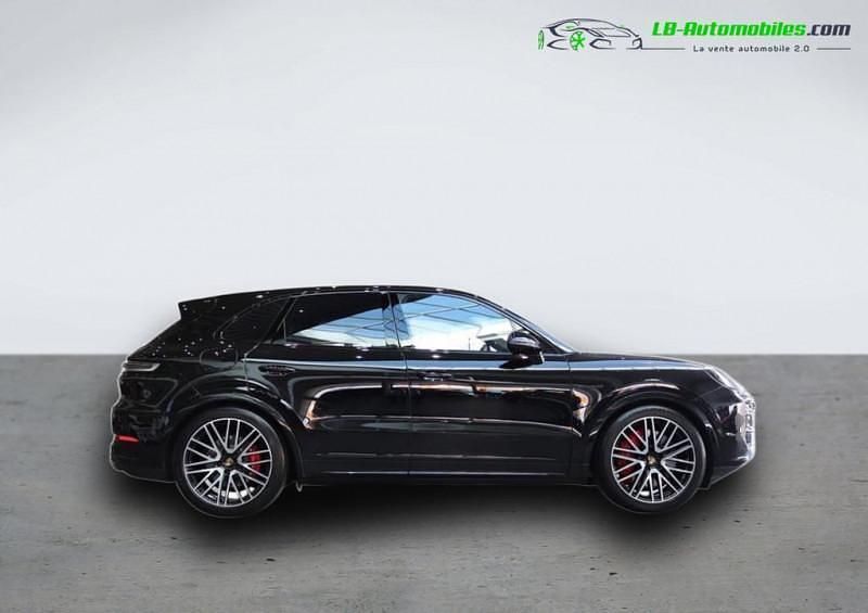 Utilisé 2024 Porsche Cayenne Turbo E-Hybrid SUV | 158 600 € - Image 1/2