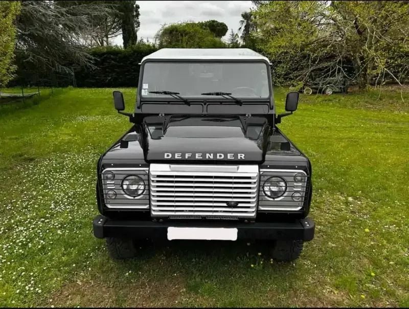Noir Utilisé 2015 Land Rover Defender SE SUV | 59 950 € (Super prix) - Image 1/4