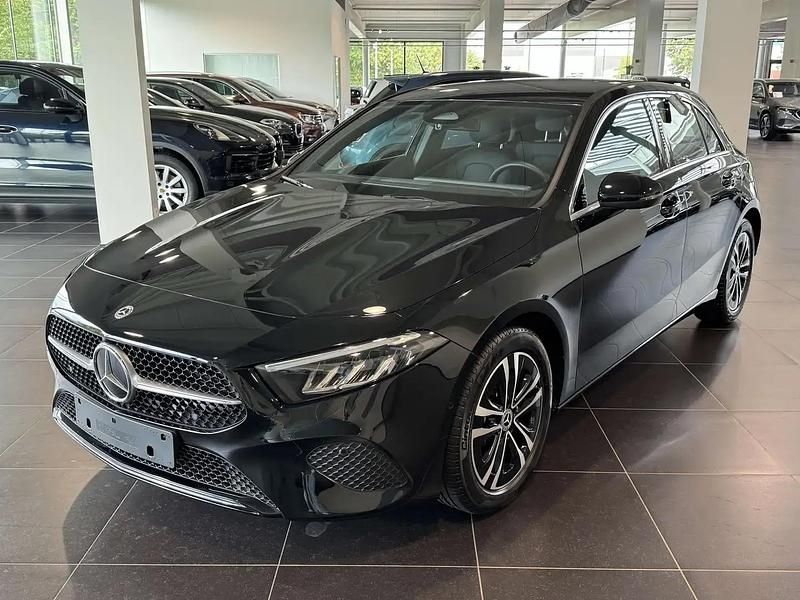 Argent Utilisé 2024 Mercedes A180 Progressive Citadine | 27 990 € (Super prix) - Image 1/4