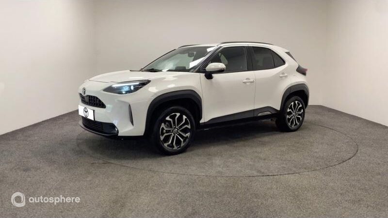 Blanc Utilisé 2023 Toyota Yaris Cross Design SUV | 24 999 € (Prix juste) - Image 1/4