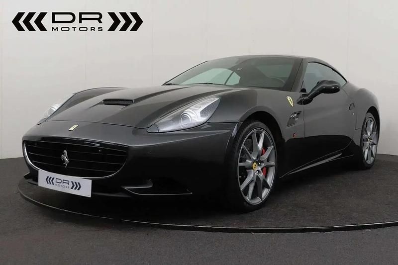 Noir Utilisé 2009 Ferrari California Cabriolet | 94 995 € (Prix assez cher) - Image 1/4