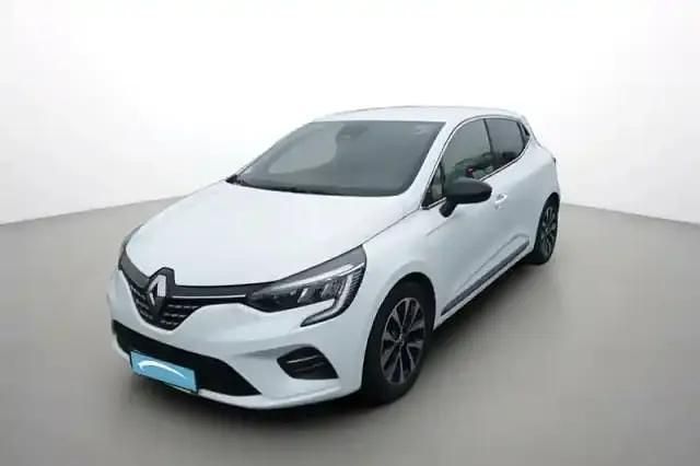 Blanc glacier Occasion 2022 Renault Clio V Berline | 16 740 € (Prix juste) - Image 1/4
