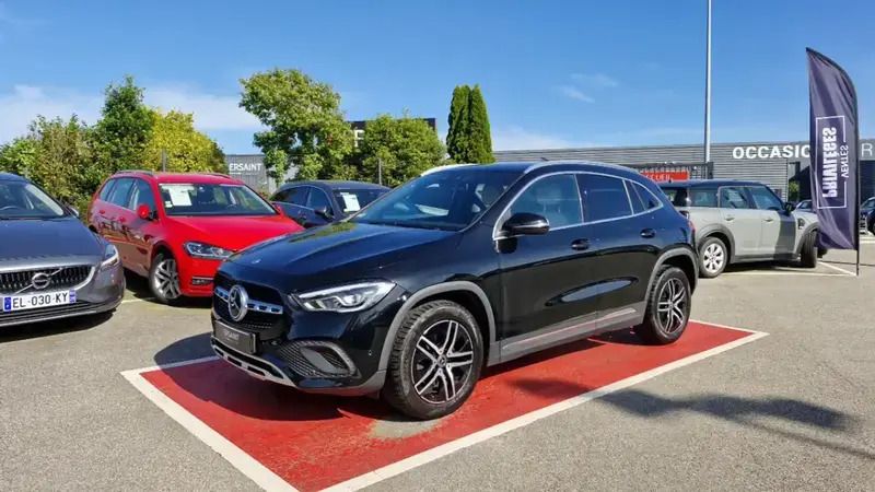 Noir Utilisé 2021 Mercedes 200 Progressive SUV | 29 490 € (Prix juste) - Image 1/4