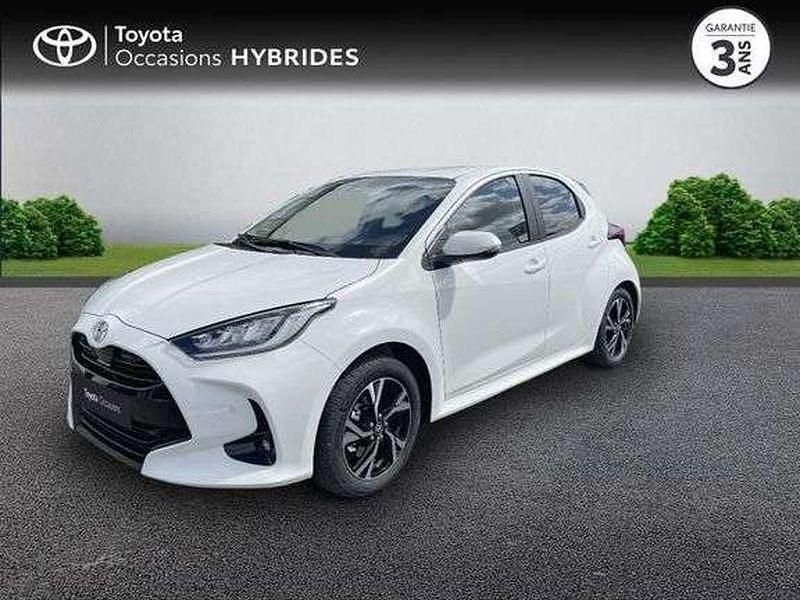 Utilisé 2025 Toyota Yaris Hybrid Design Berline | 23 850 € (Prix juste) - Image 1/1