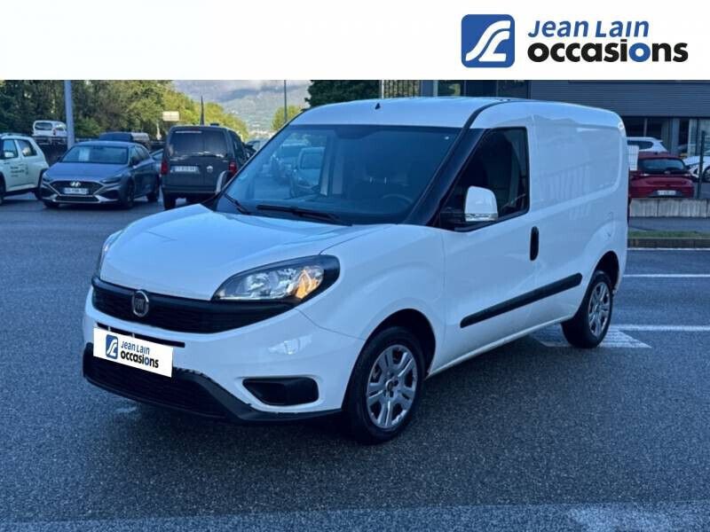 Blanc Utilisé 2023 Fiat Doblò Lounge Monospace | 17 690 € - Image 1/4