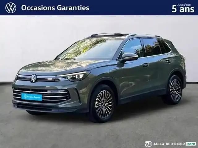 Vert Utilisé 2024 VW Tiguan Elegance SUV | 47 280 € - Image 1/4