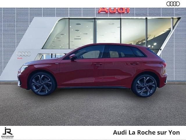 Occasion Audi A3 Sportback e-tron S-Line 150 ch (110 kW) 2024 Rouge tango métallisé Citadine