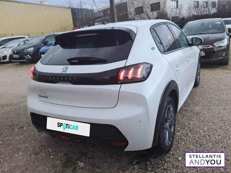 Occasion Peugeot e-208 Allure 100 kW (136 ch) 2021 Blanc Citadine