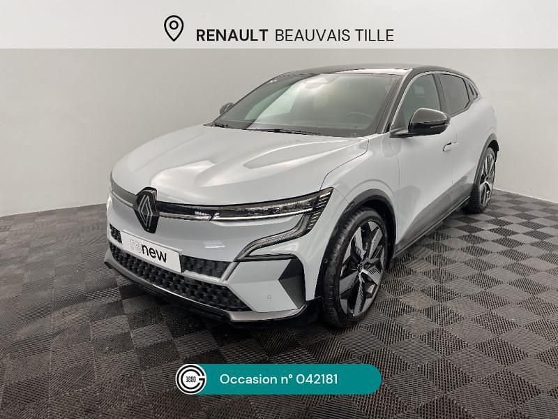 Gris Utilisé 2023 Renault Mégane Equilibre Berline | 26 490 € (Prix juste) - Image 1/4