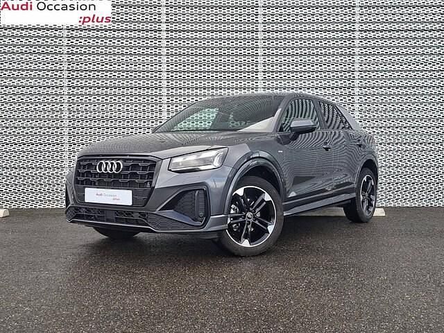 Gris daytona nacré Occasion 2025 Audi Q2 S-Line SUV | 34 490 € (Prix juste) - Image 1/4