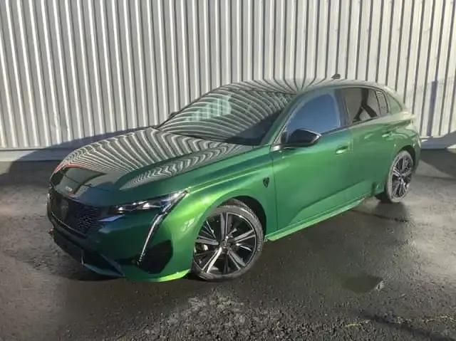 Vert Occasion 2024 Peugeot 308 GT Berline | 22 990 € (Prix assez cher) - Image 1/4