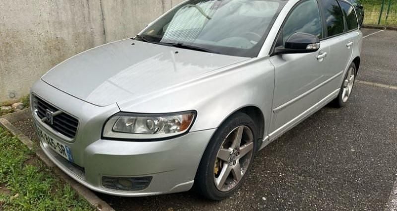 Gris Utilisé 2008 Volvo V50 R-Design Break | 1 500 € - Image 1/4