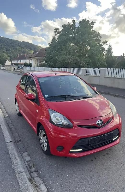 Utilisé 2013 Toyota Aygo Edition Citadine | 3 890 € - Image 1/4