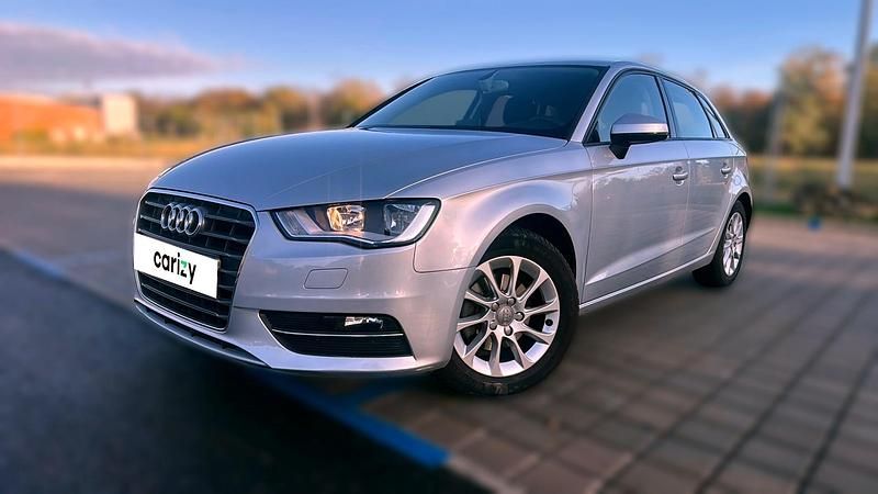 Gris Utilisé 2013 Audi A3 Attraction Berline | 10 490 € (Super prix) - Image 1/4