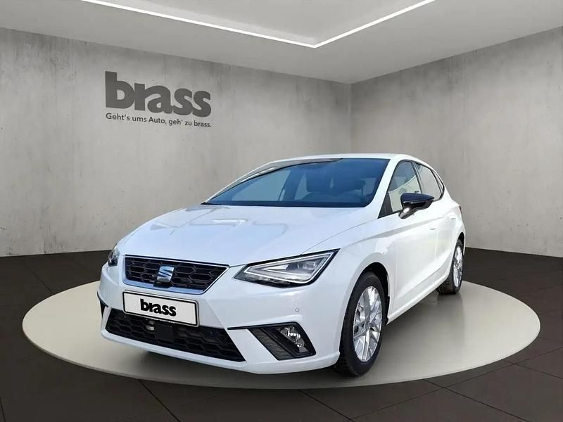 Blanc Nouvelle 2024 Seat Ibiza FR Berline | 21 350 € (Prix assez cher) - Image 1/4