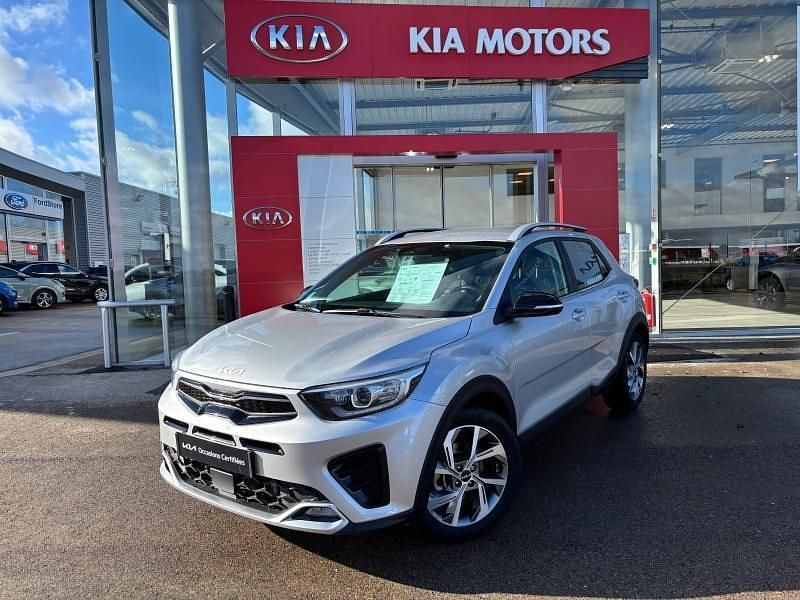 Utilisé 2023 Kia Stonic GT-Line SUV | 18 999 € (Prix juste) - Image 1/4